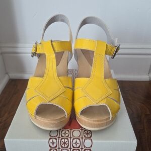 Jeffrey Campbell Yellow Patent Leather Clogs. Preloved. Great Condition. Size 41
